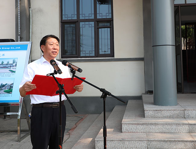 图为焦作技师学院党委书记王玉泉在揭牌典礼中致辞.jpg