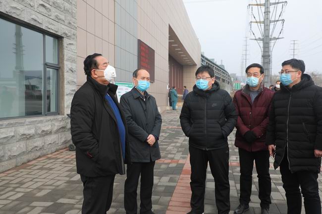 1-焦作市副市长孙起鹏一行相识企业安全出产、疫情防控等工作.jpg